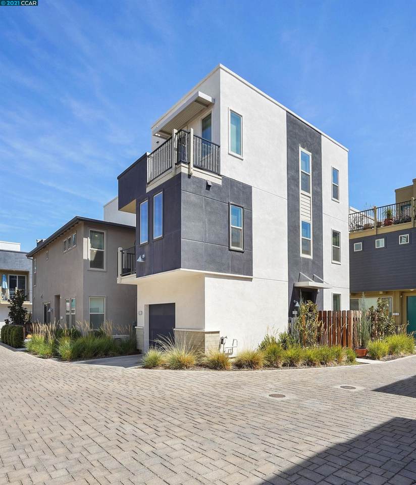 332 1St Ave - Photo 1