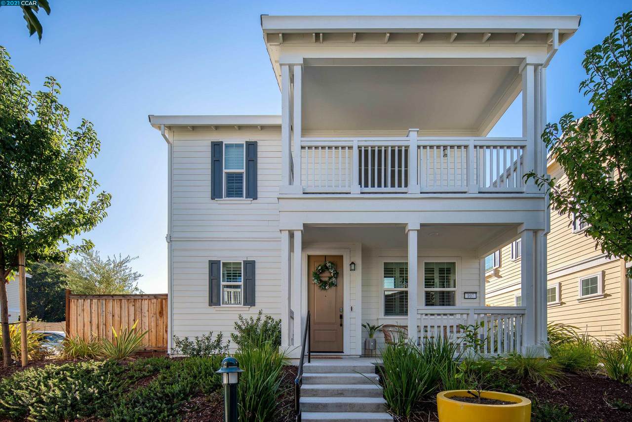 107 Chives Way - Photo 1