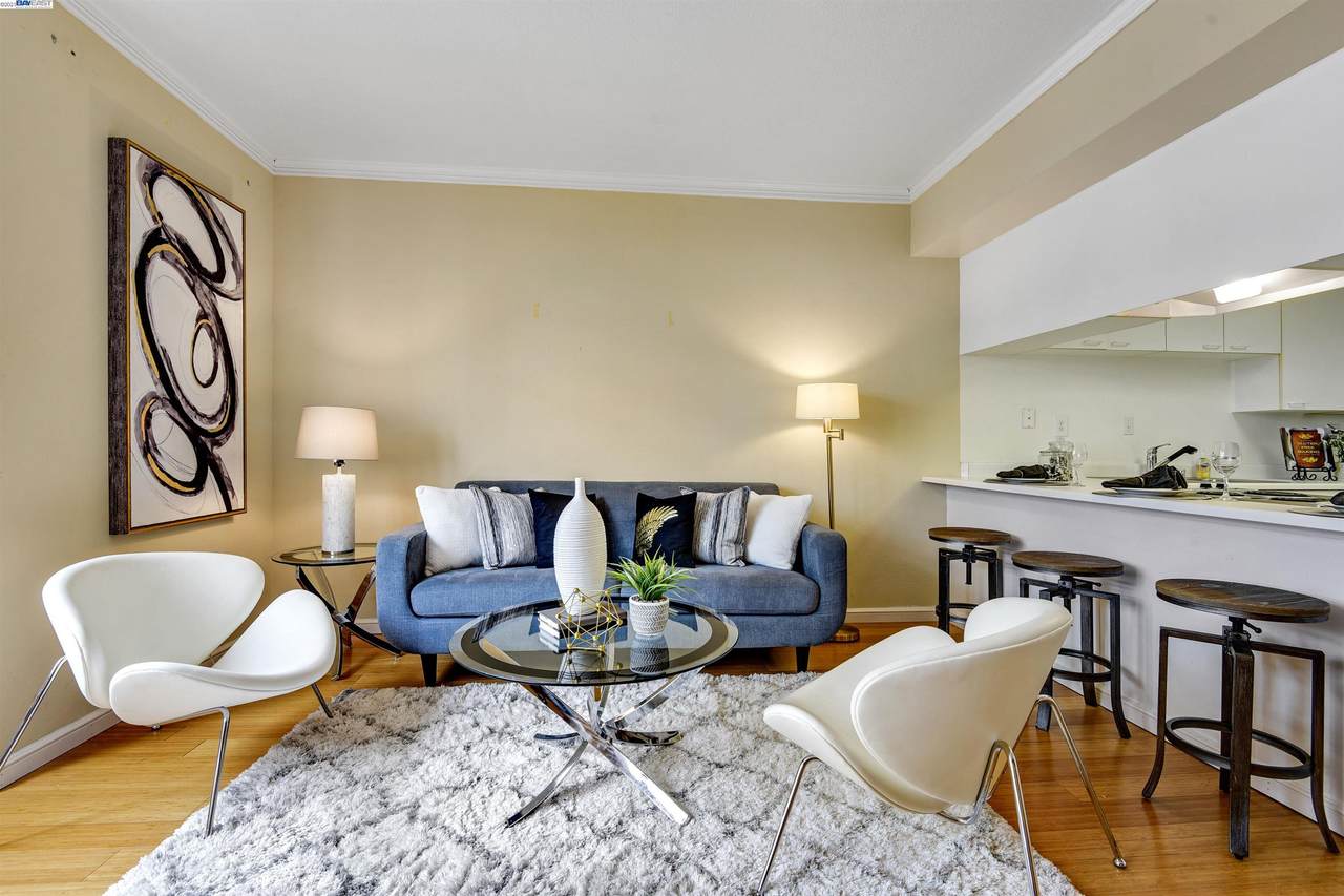 201 Harrison St 213 - Photo 1
