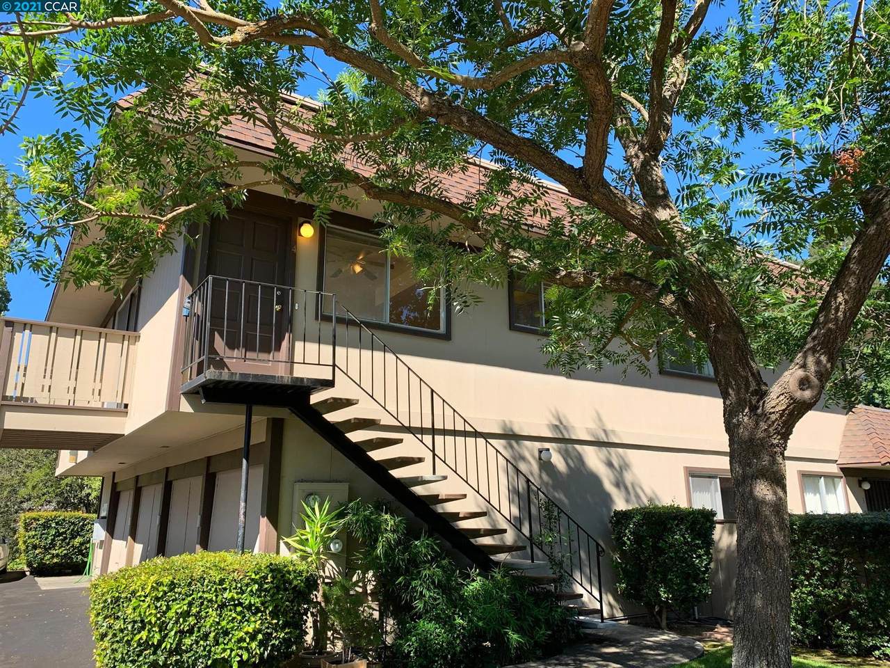 800 Villa Ln 4 - Photo 1