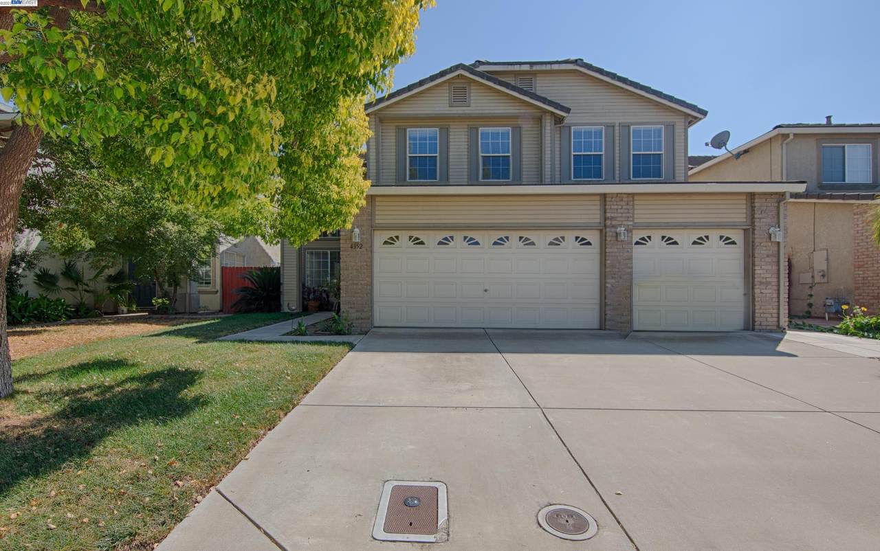 4352 Blake Circ - Photo 1