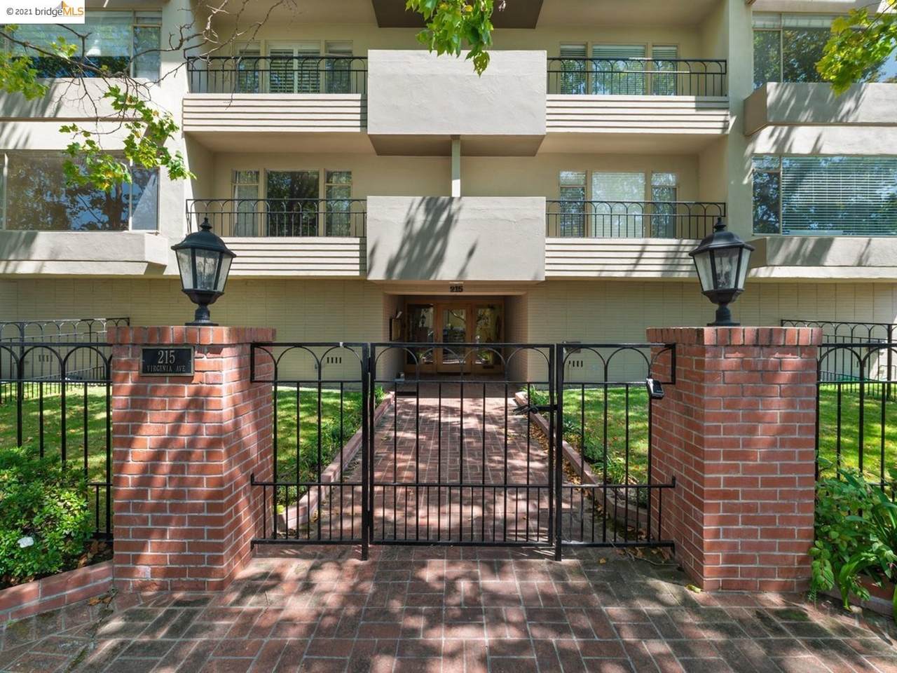 215 Virginia Ave 102 - Photo 1