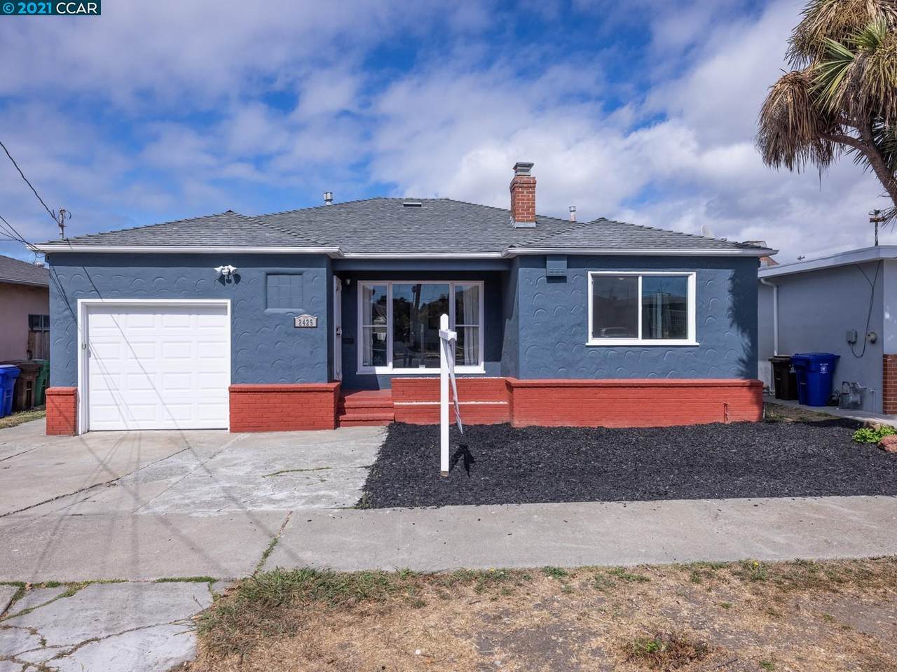 2425 Humphrey Ave - Photo 1
