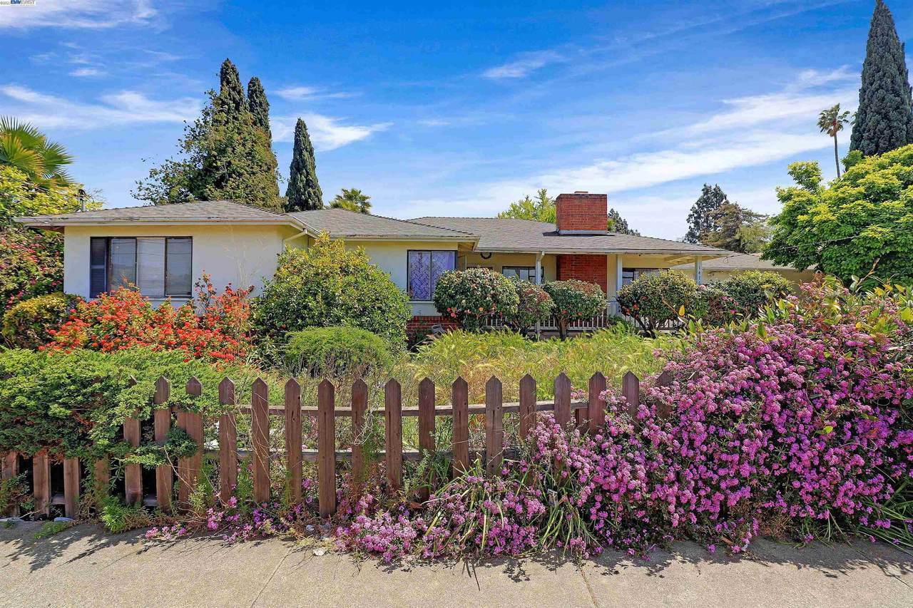 1476 164Th Ave - Photo 1