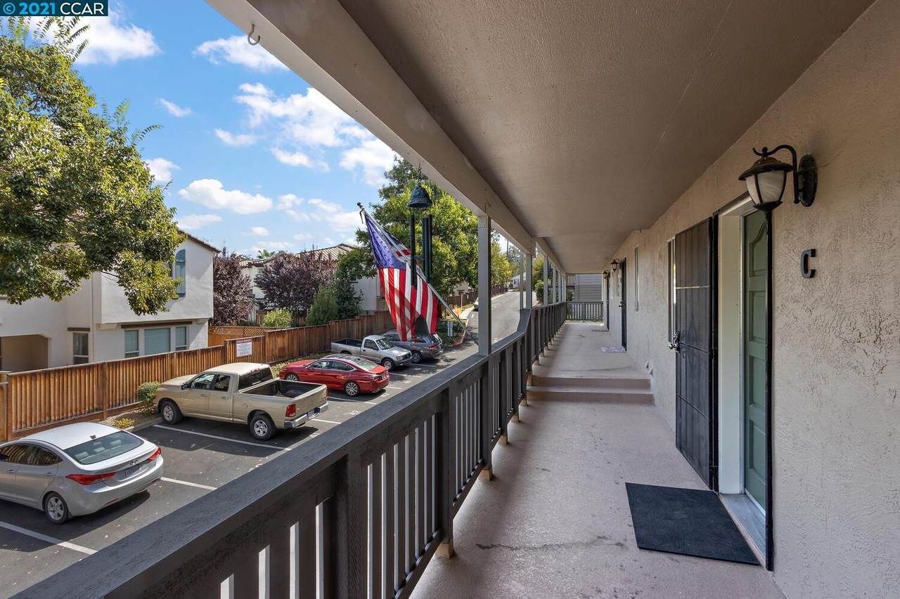 3847 Vineyard Ave Unit C C - Photo 1