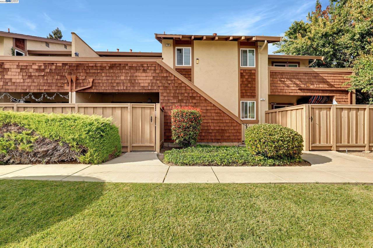 118 Hackamore Ln - Photo 1