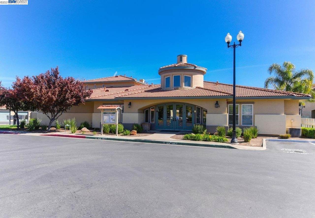 5201 Laguna Oaks Drive 127 - Photo 1