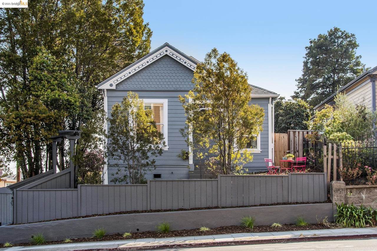 2453 Macarthur Blvd 1 - Photo 1