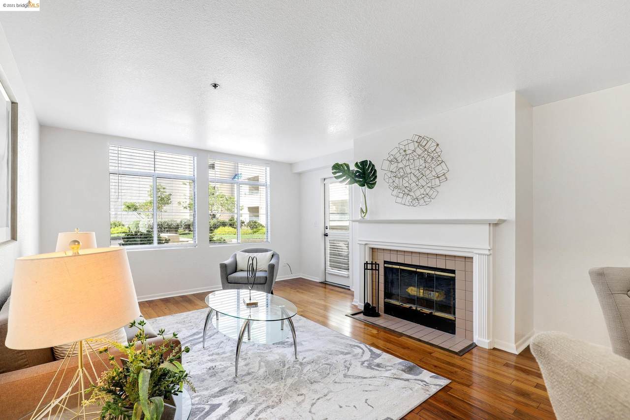 535 Pierce St 3105 - Photo 1