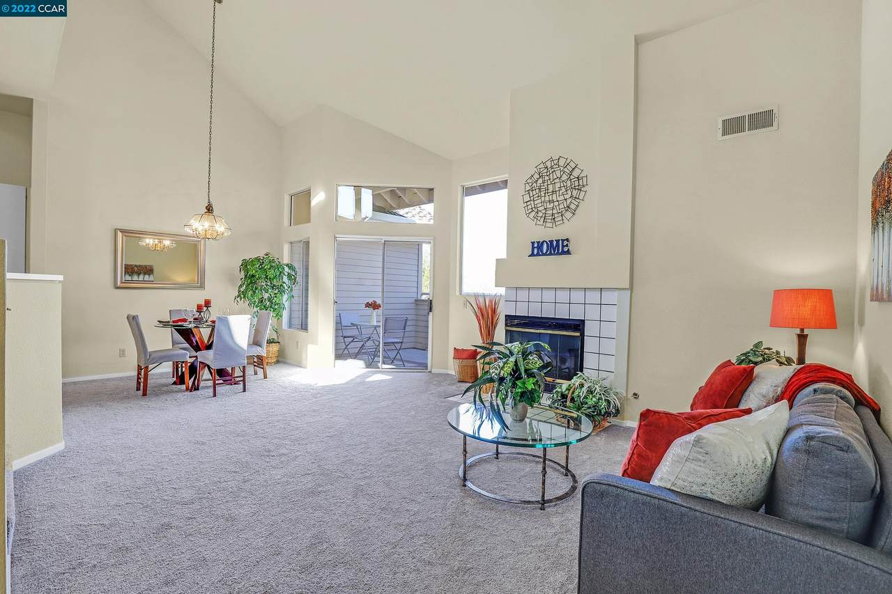 233 Sunset - Photo 1