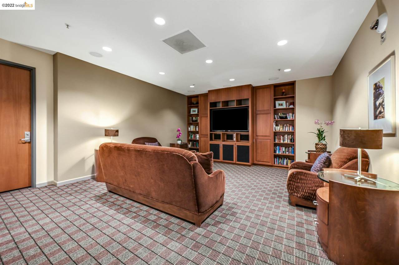 5855 Horton St 524 - Photo 1