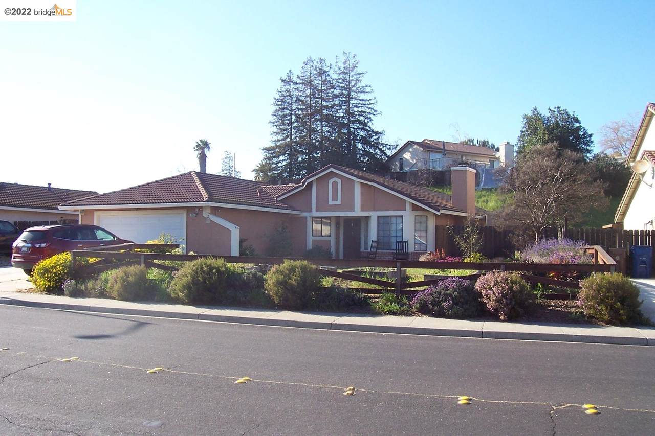 2705 Asilomar Dr - Photo 1