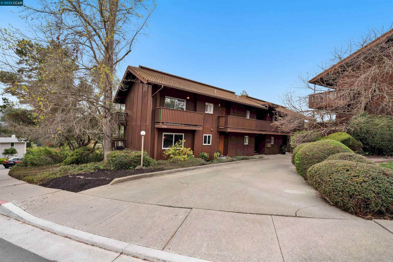 1996 Ascot Dr A - Photo 1