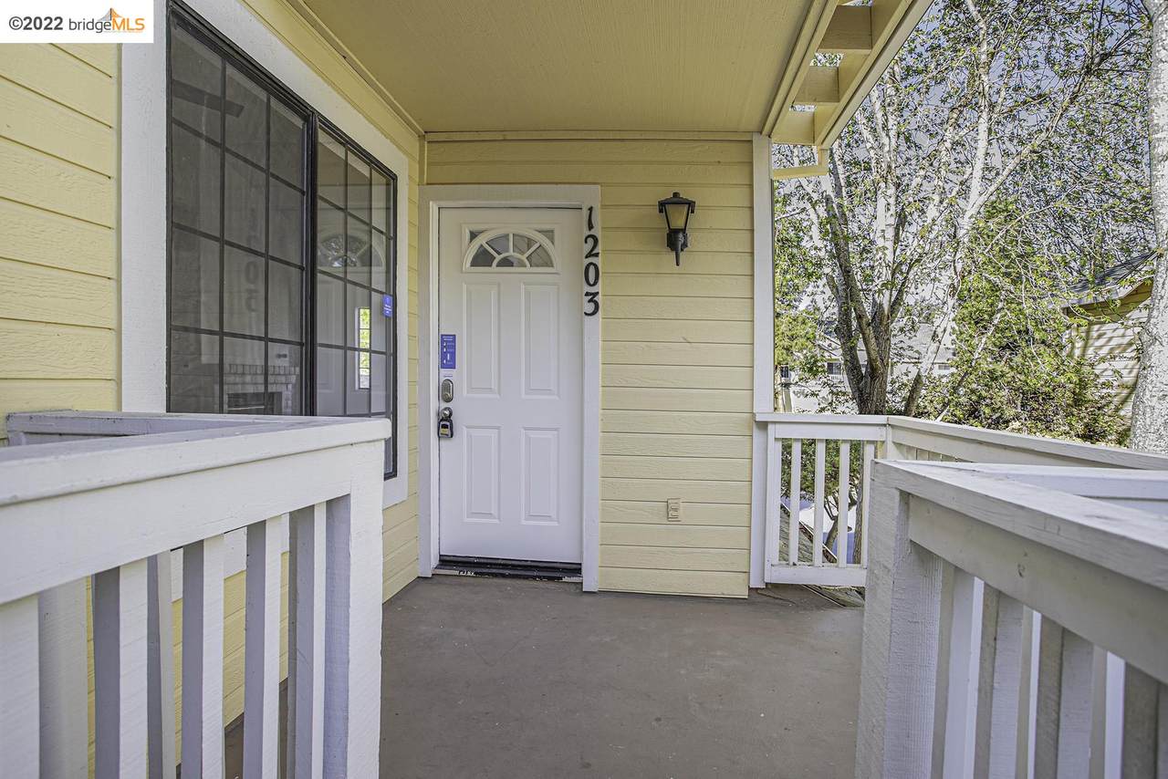 1203 Devonwood - Photo 1