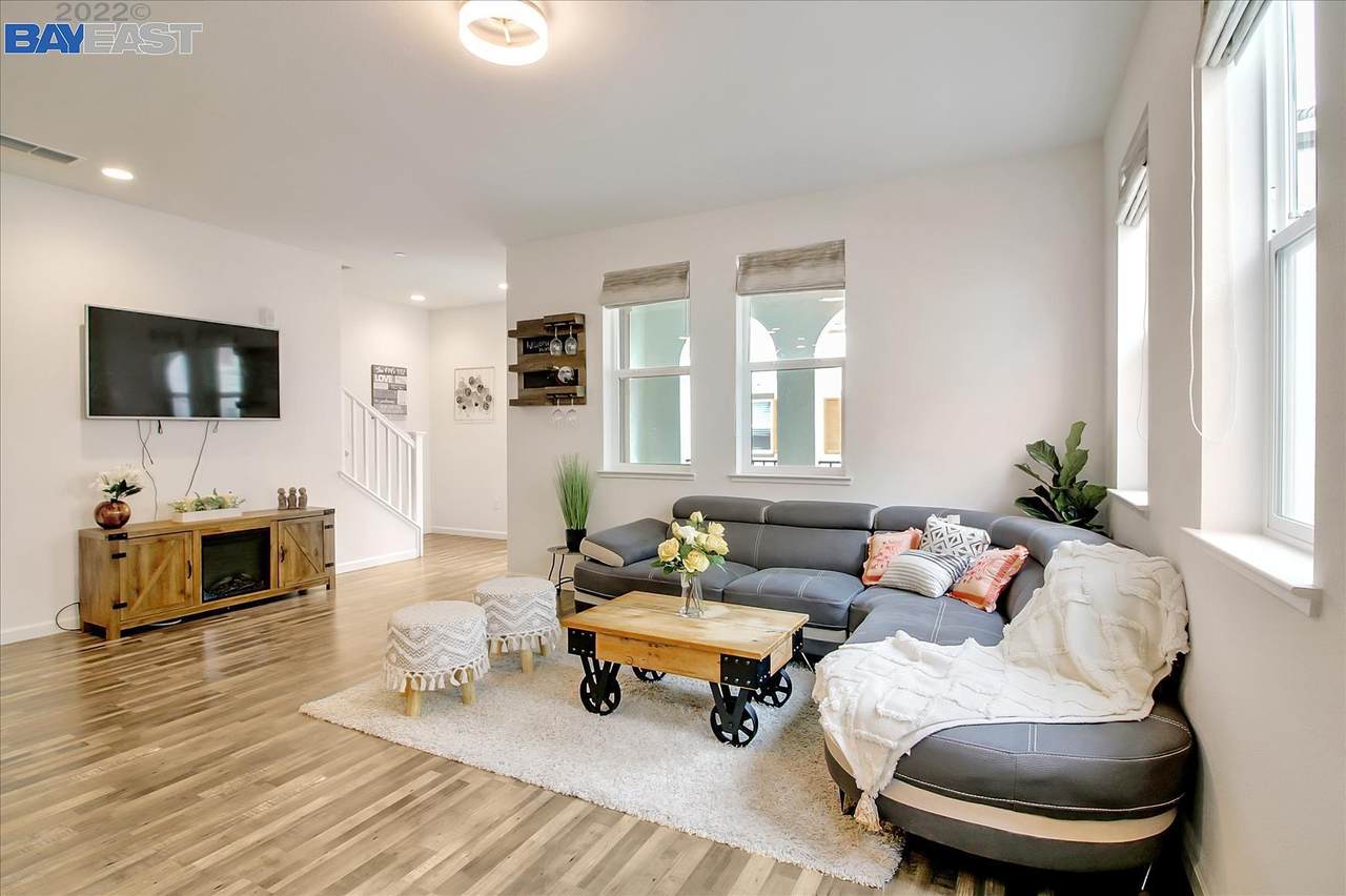 2733 Sorano Ct 2 - Photo 1