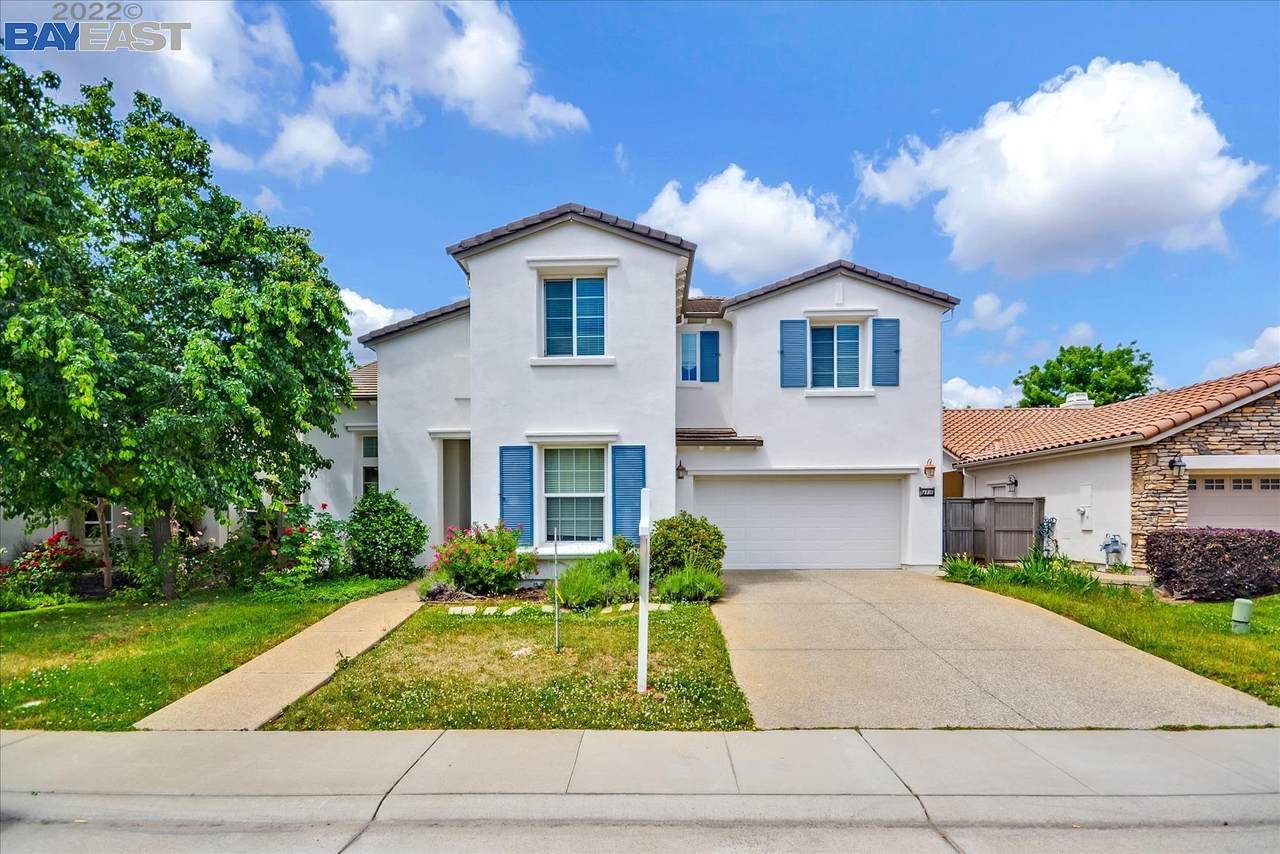 4212 Topaz Valley Way - Photo 1