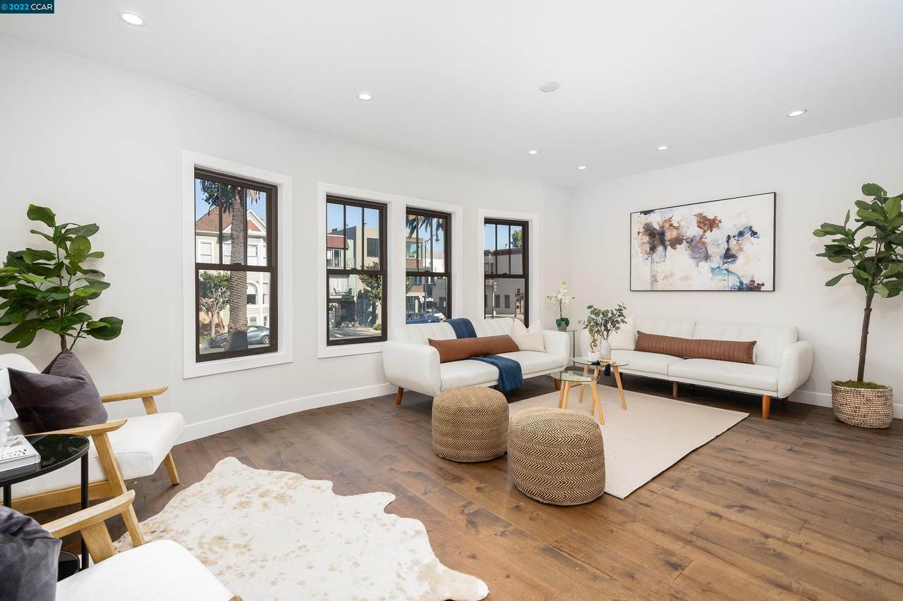 1580 Dolores St - Photo 1