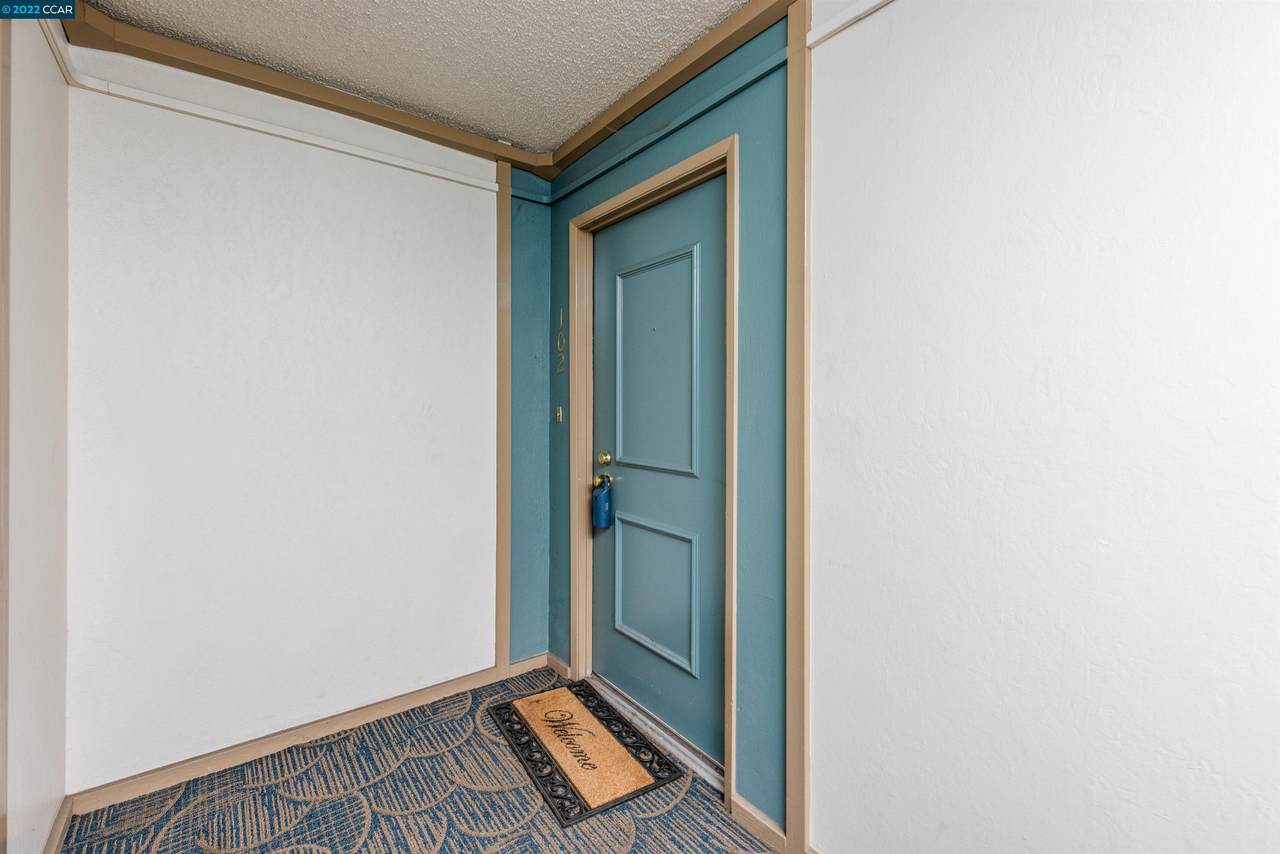310 Civic Dr 102 - Photo 1