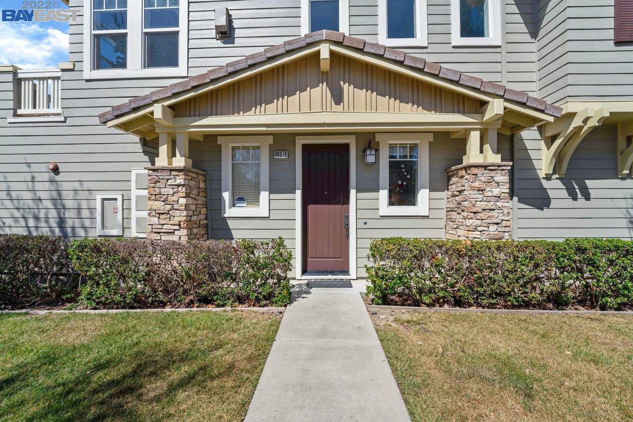 49076 Larkspur Ter - Photo 1