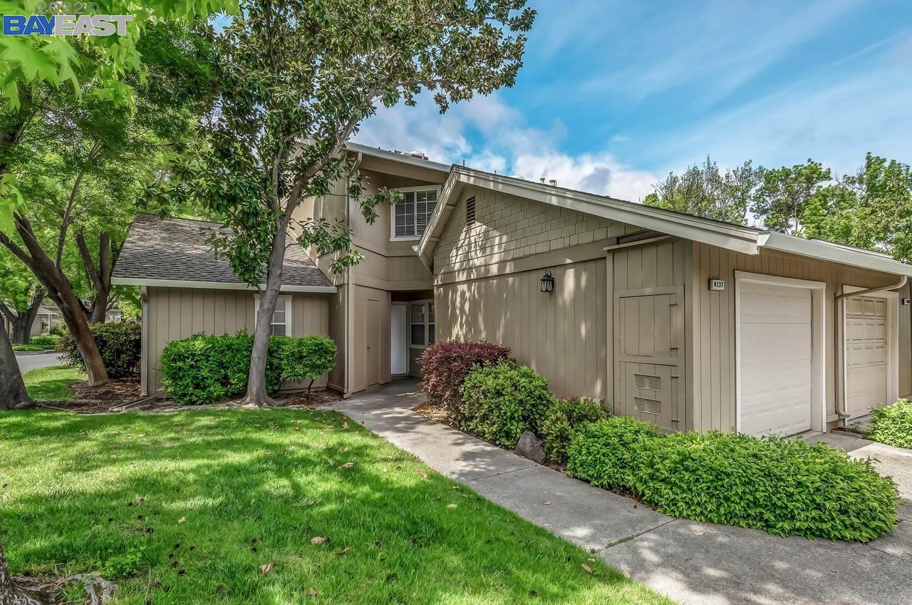 4137 Amberwood Cir - Photo 1