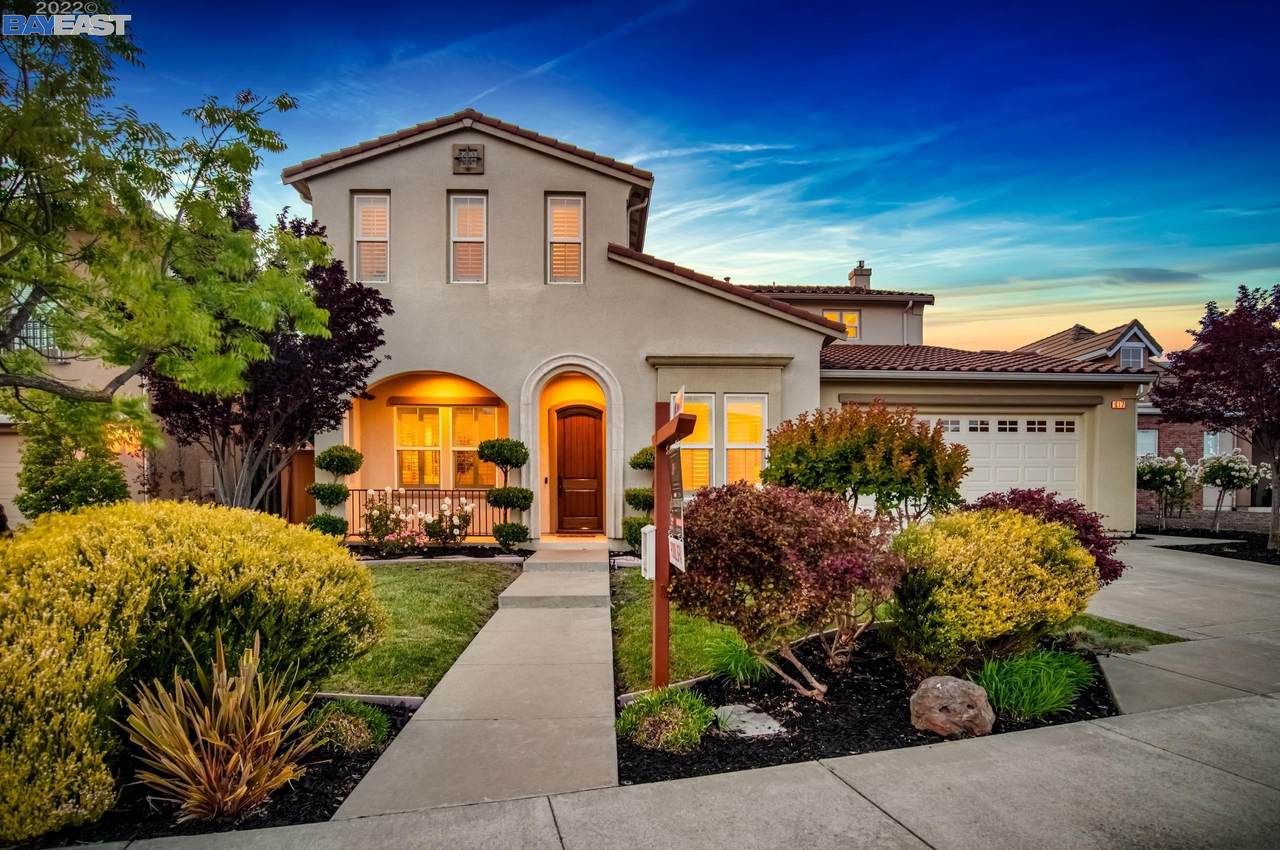 617 Colmar Ct - Photo 1
