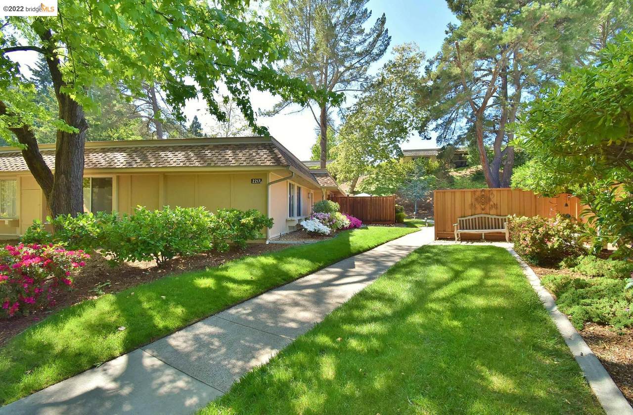 2217 Ptarmigan Dr 3 - Photo 1