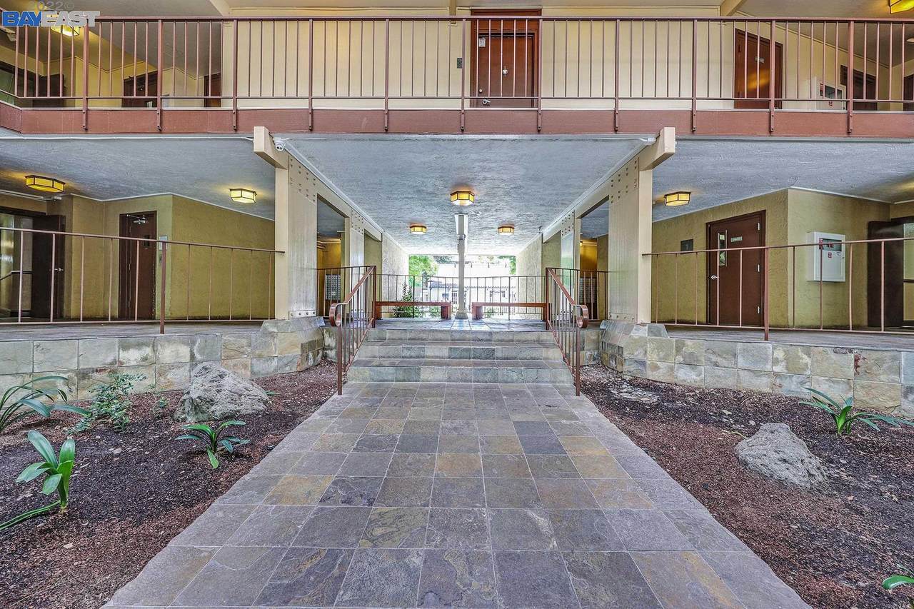 1085 Murrieta Blvd 307 - Photo 1
