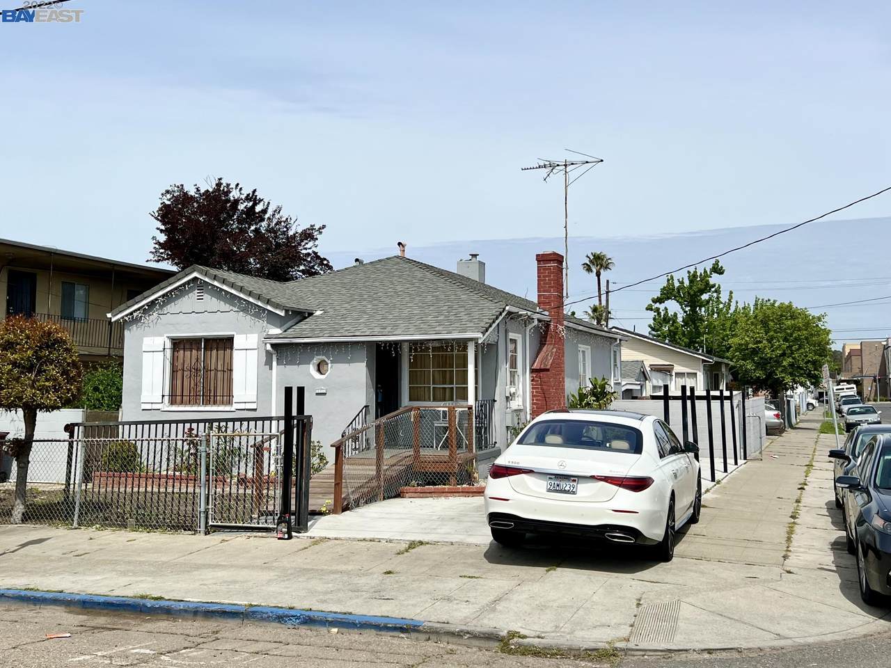 2545 75Th Ave - Photo 1