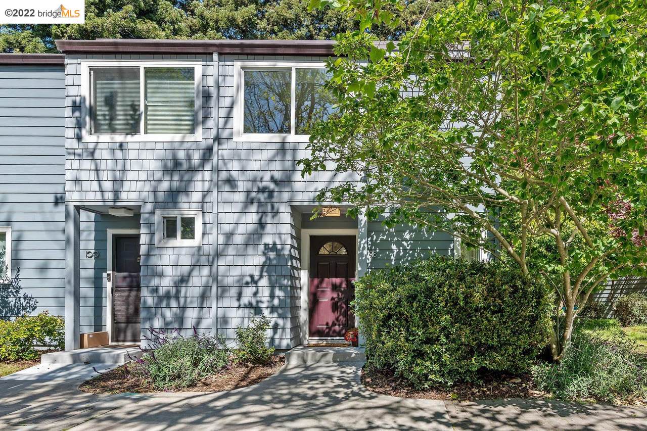 98 Emery Bay Dr - Photo 1