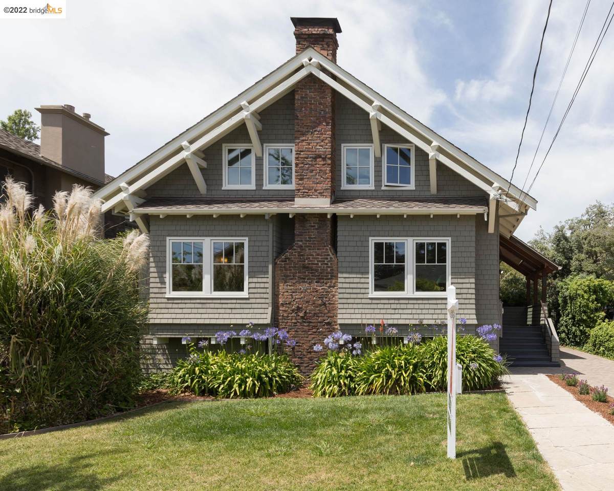 2723 Webster St - Photo 1