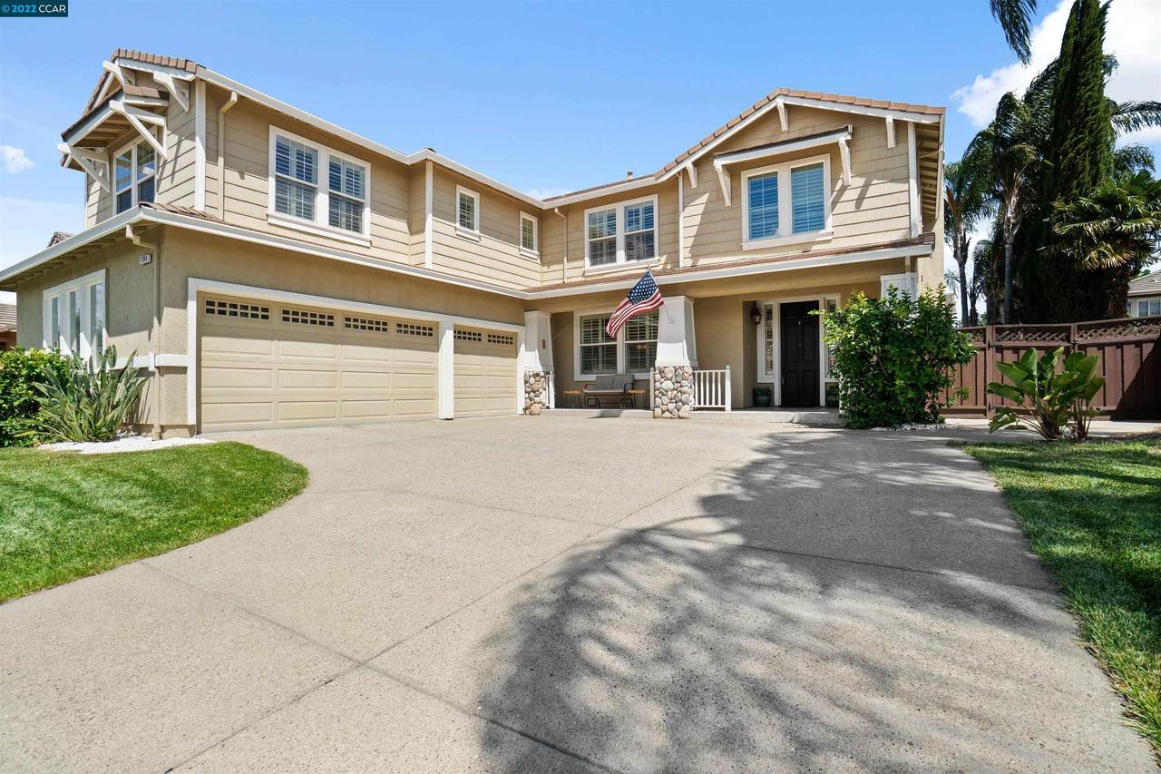 1395 Camden Ct - Photo 1