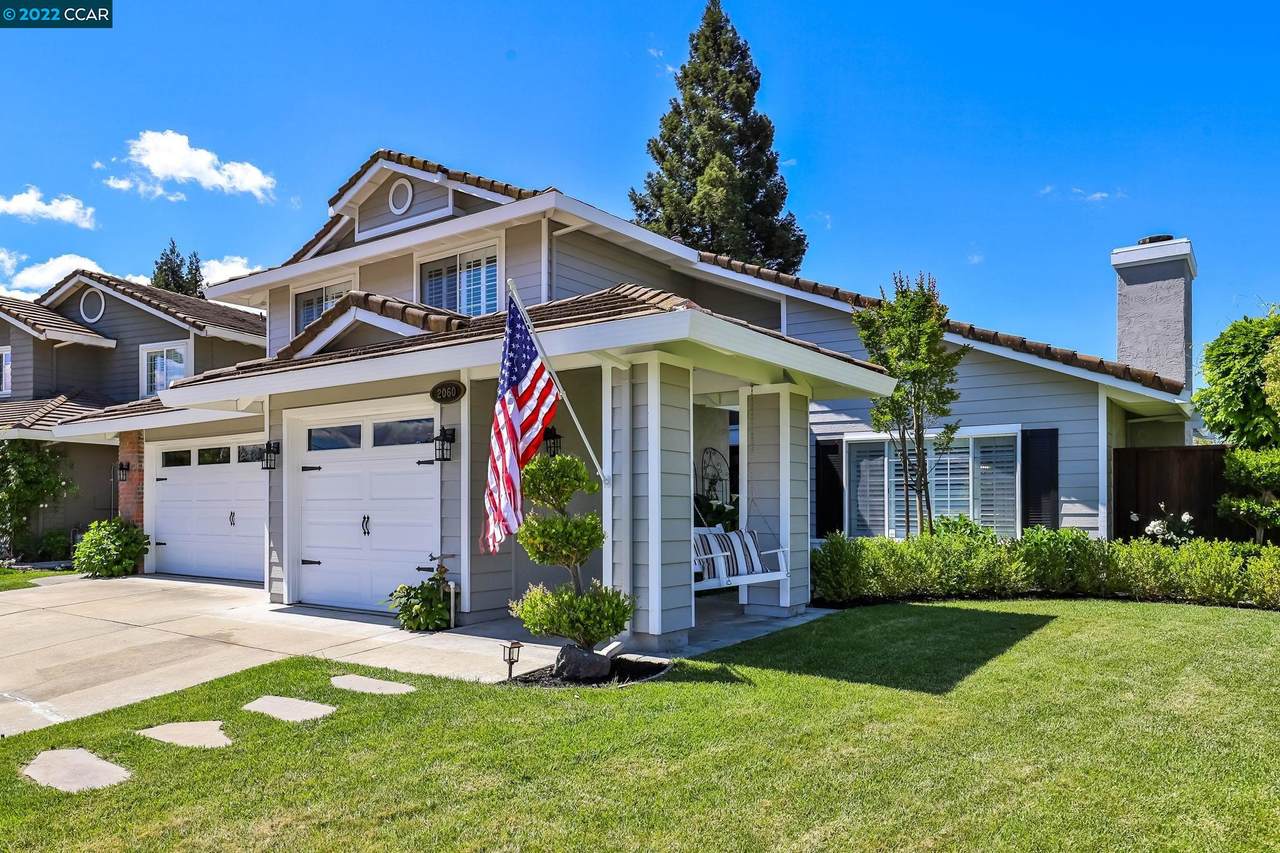 2060 Canyon Crest Ave. - Photo 1