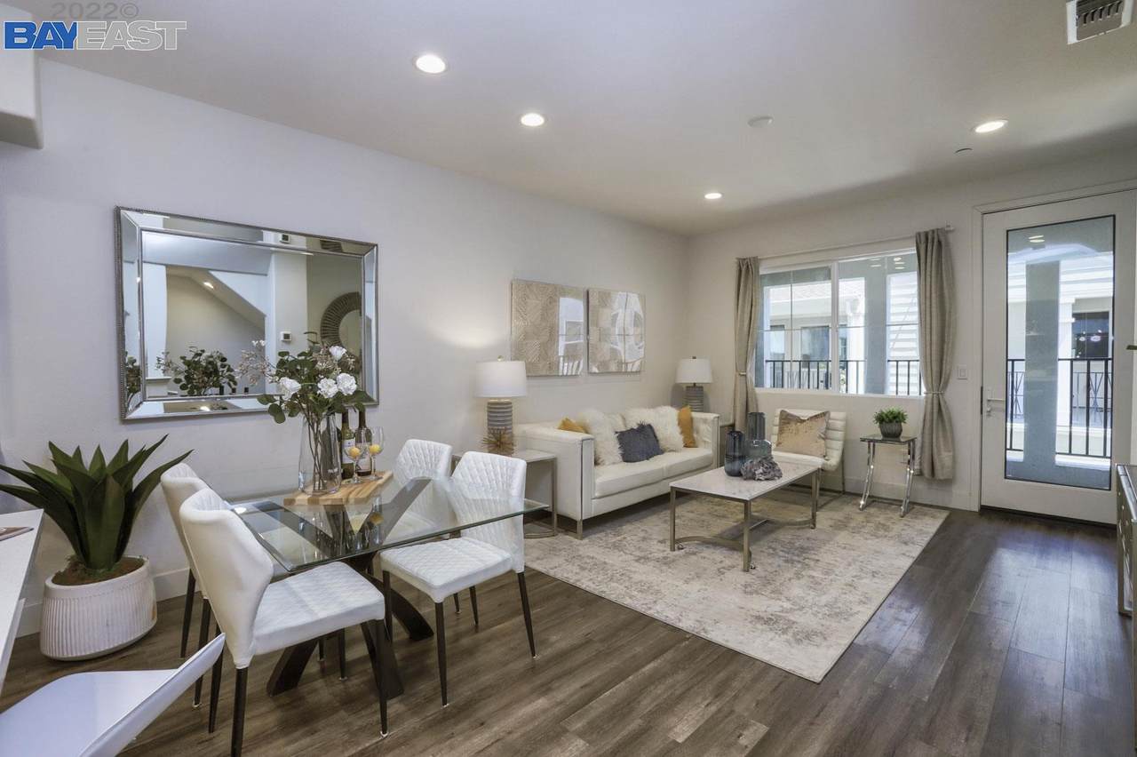 37626 Estuary St - Photo 1