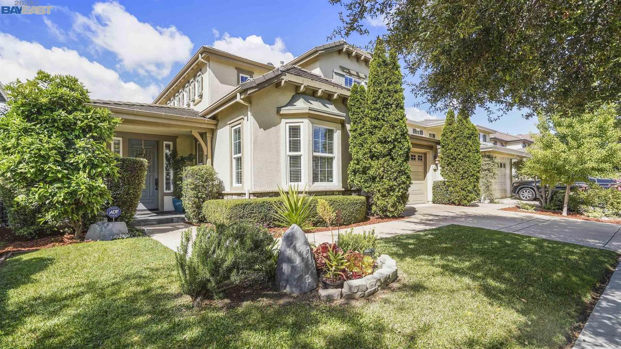 1118 Donahue Dr - Photo 1