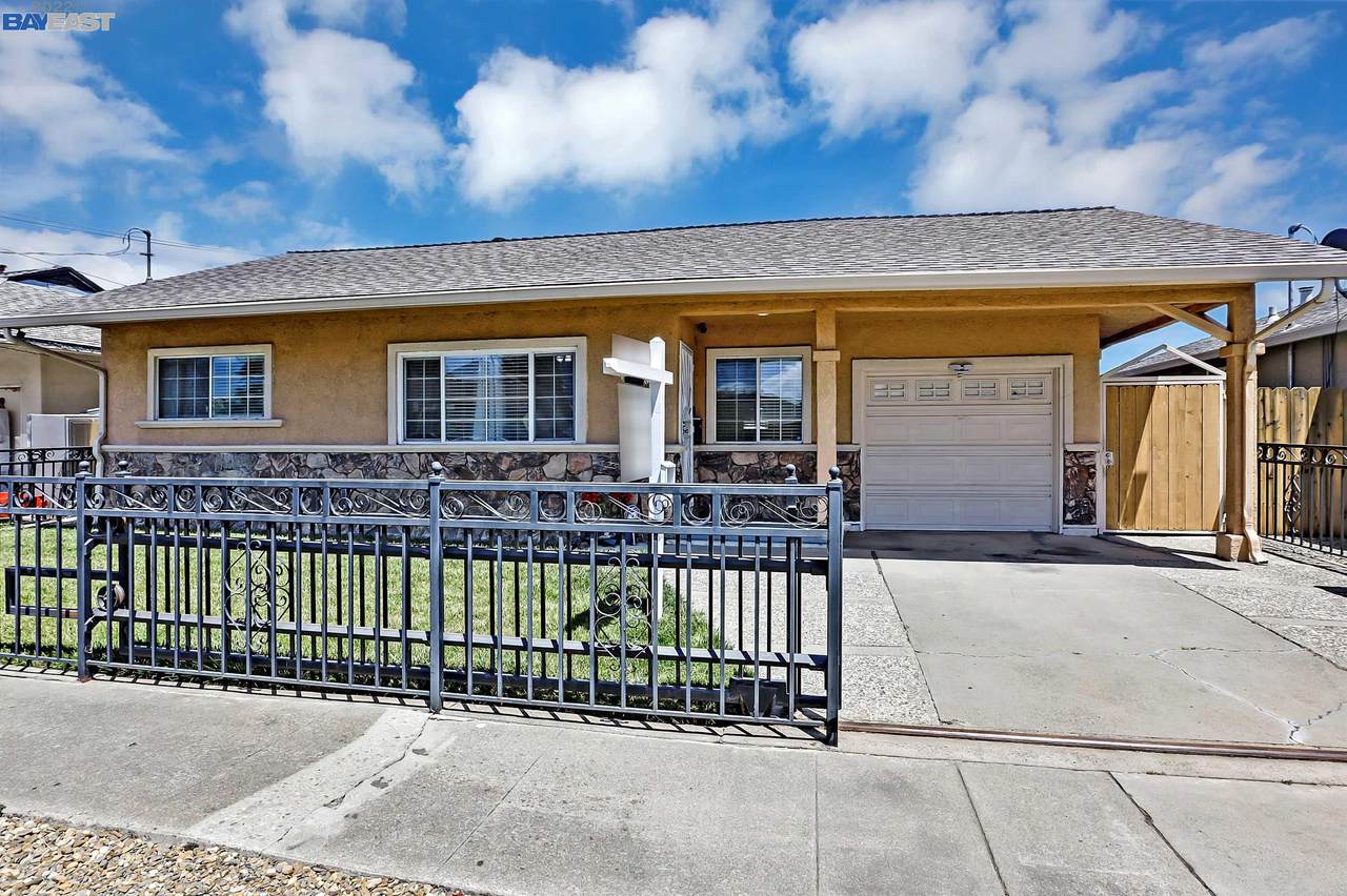25468 Donald Ave - Photo 1