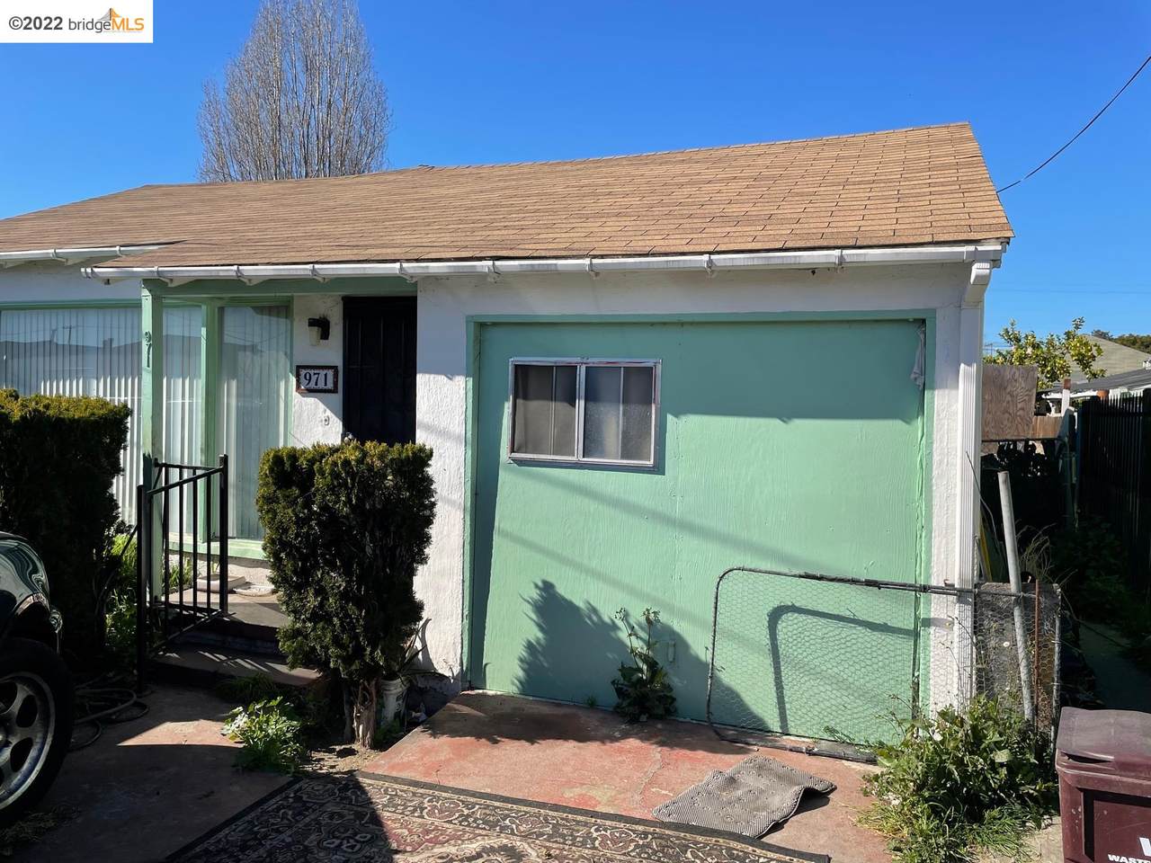 971 76th Ave - Photo 1