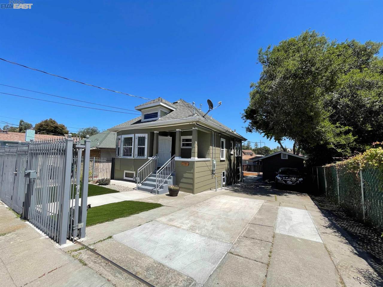2244 48Th Ave - Photo 1