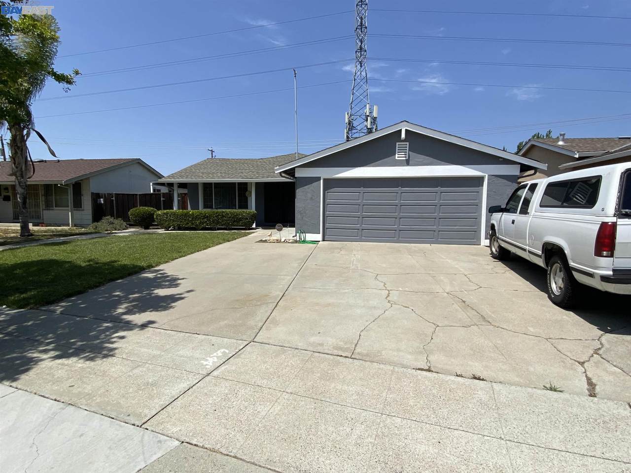 2549 Castleton Dr - Photo 1