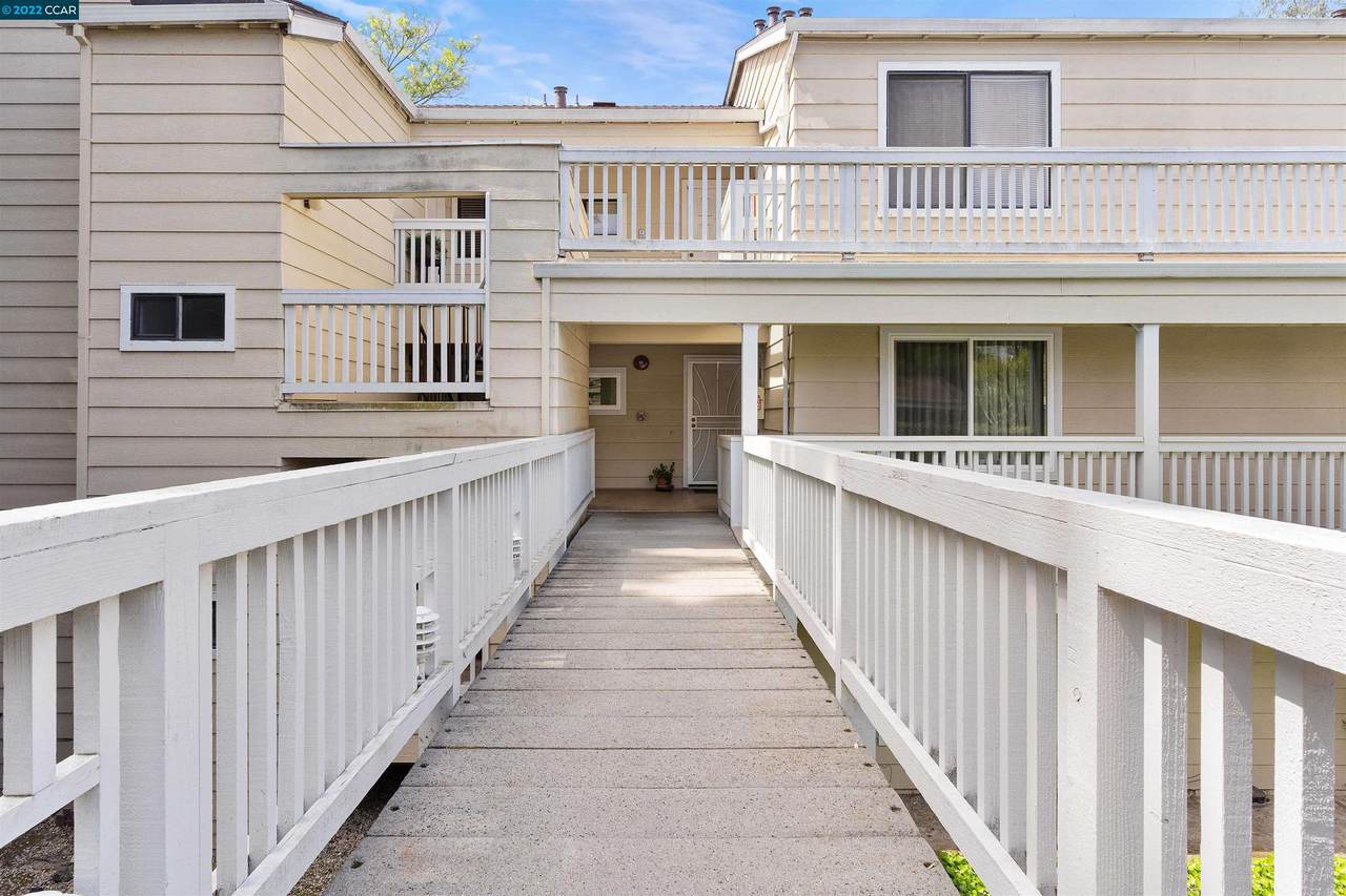 154 Farm Ln - Photo 1