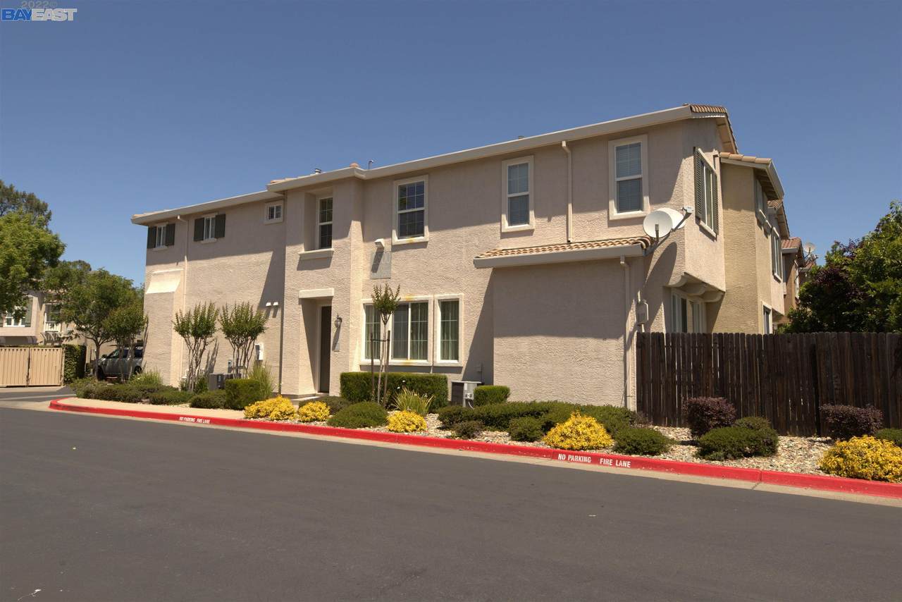 2503 Ferry Cir - Photo 1