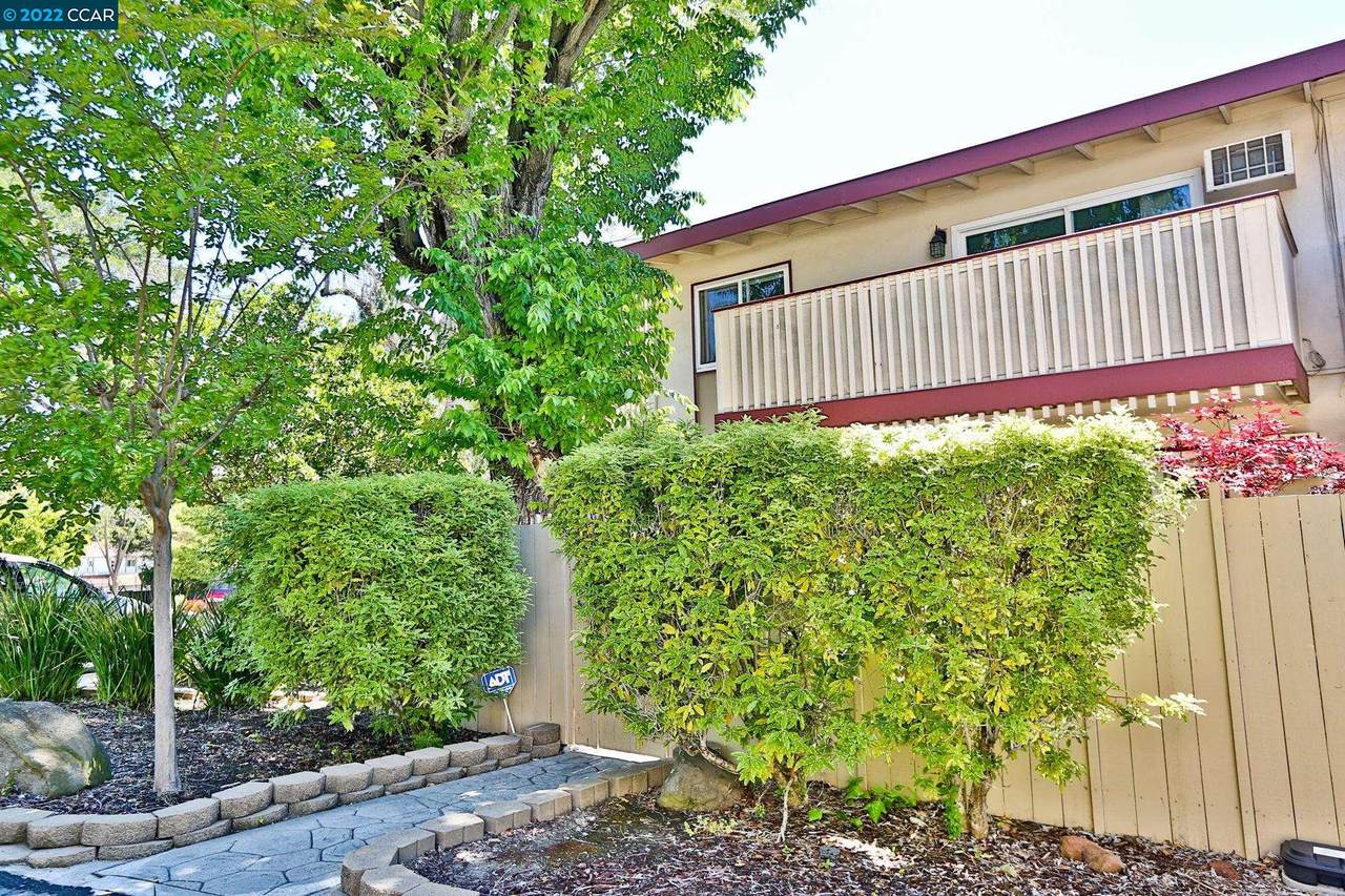 2180 Geary Rd 20 - Photo 1