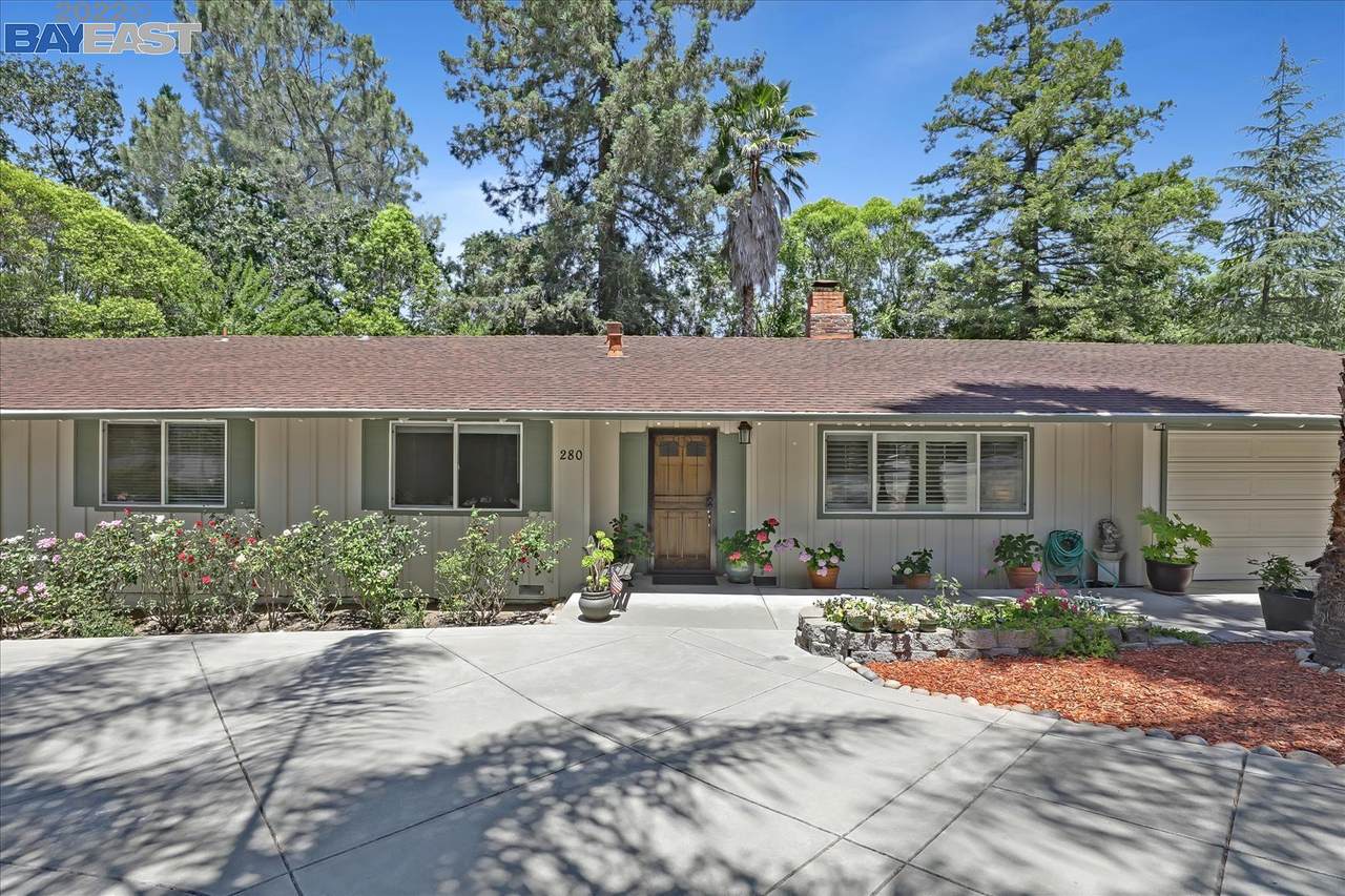 280 Elsie Dr - Photo 1