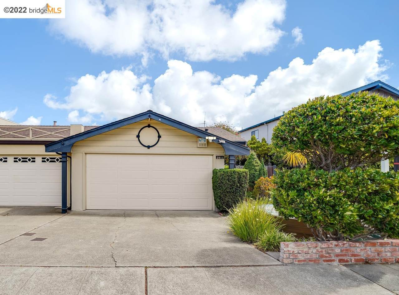 2811 Bayview Dr - Photo 1