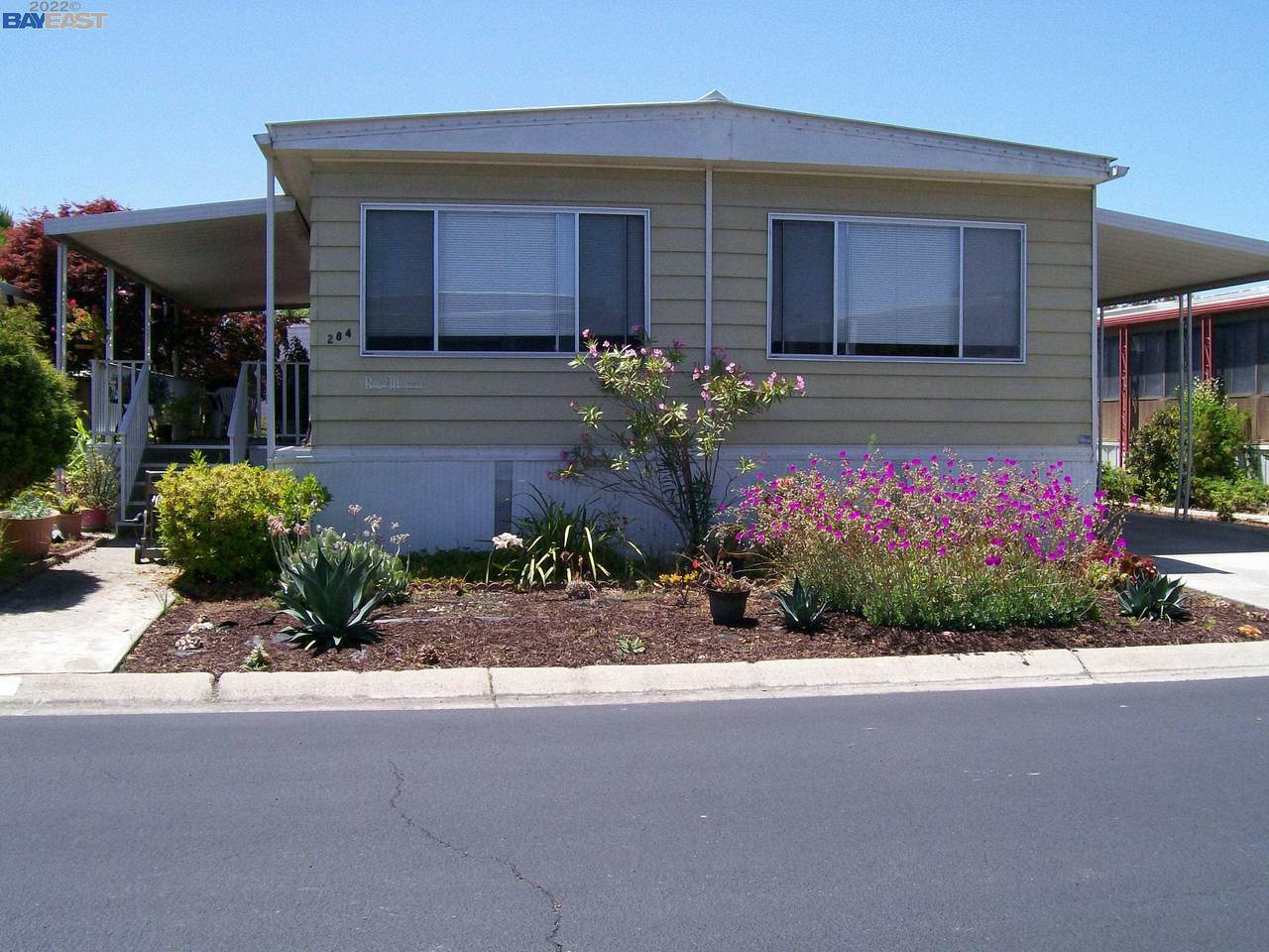 284 Santa Susana - Photo 1