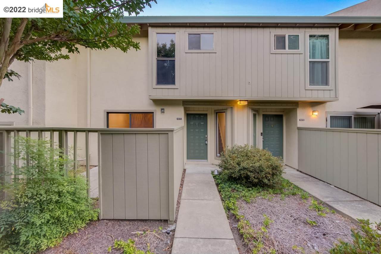 1670 Parkside Dr - Photo 1