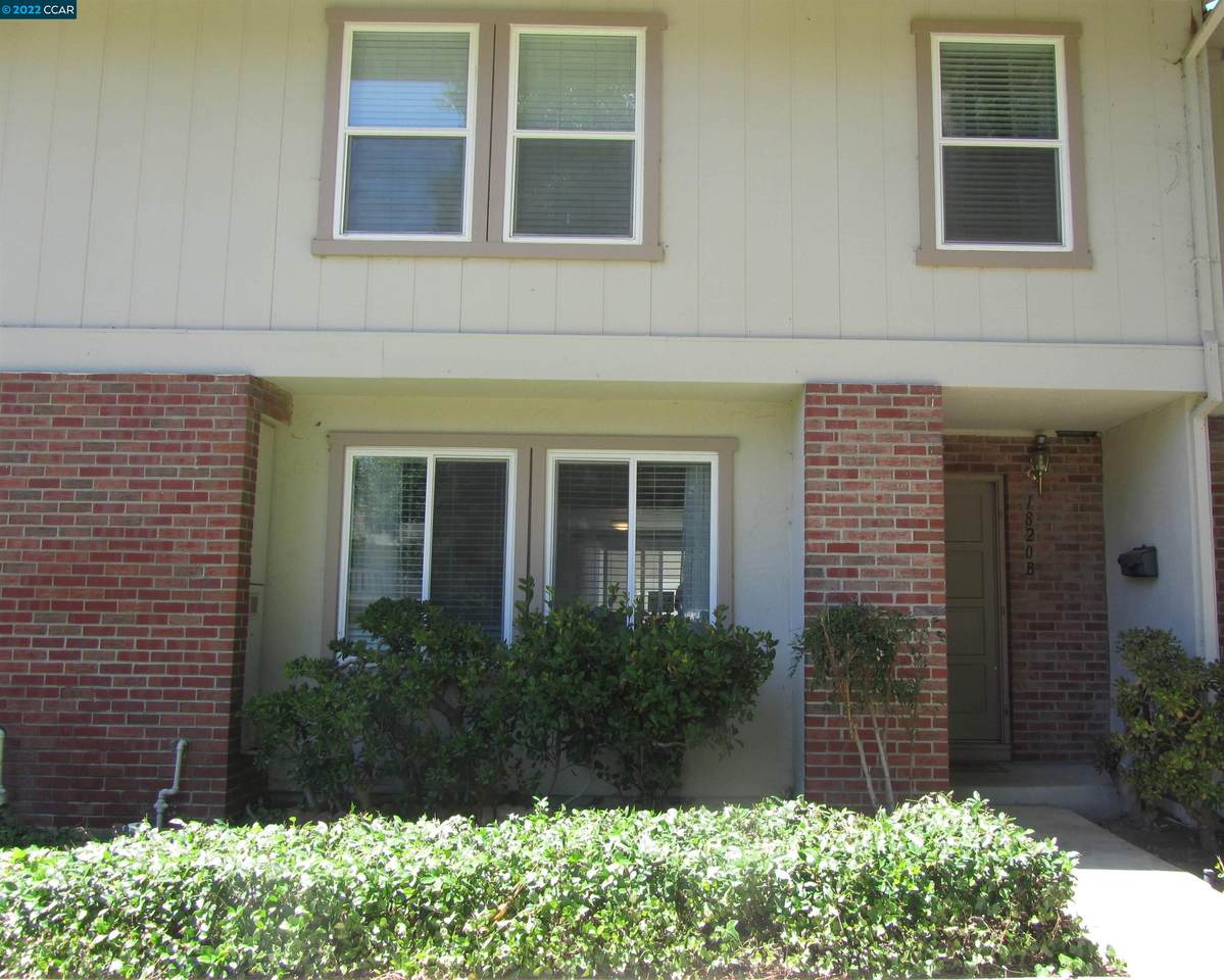 1820 Wildbrook Ct B - Photo 1