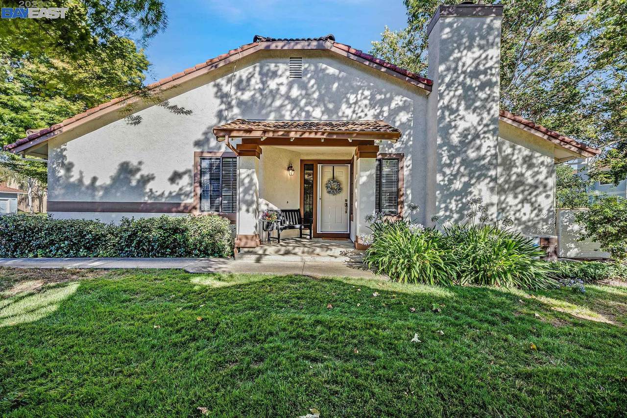 333 Marie Common - Photo 1