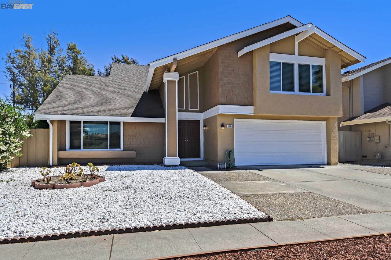 4340 Peregrine Way - Photo 1