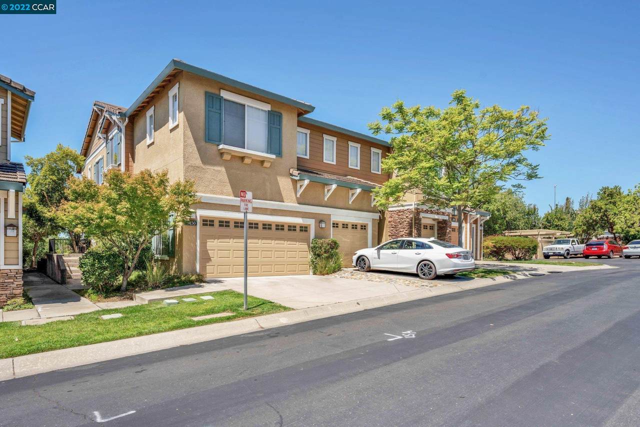 3830 Canyon Ct - Photo 1