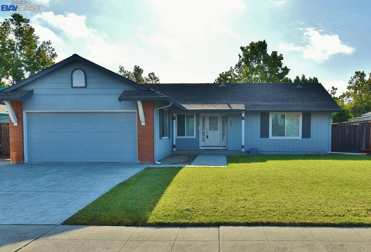 1215 Lakehurst Road - Photo 1